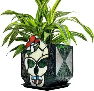 Macetero de calavera con estética de vitral
